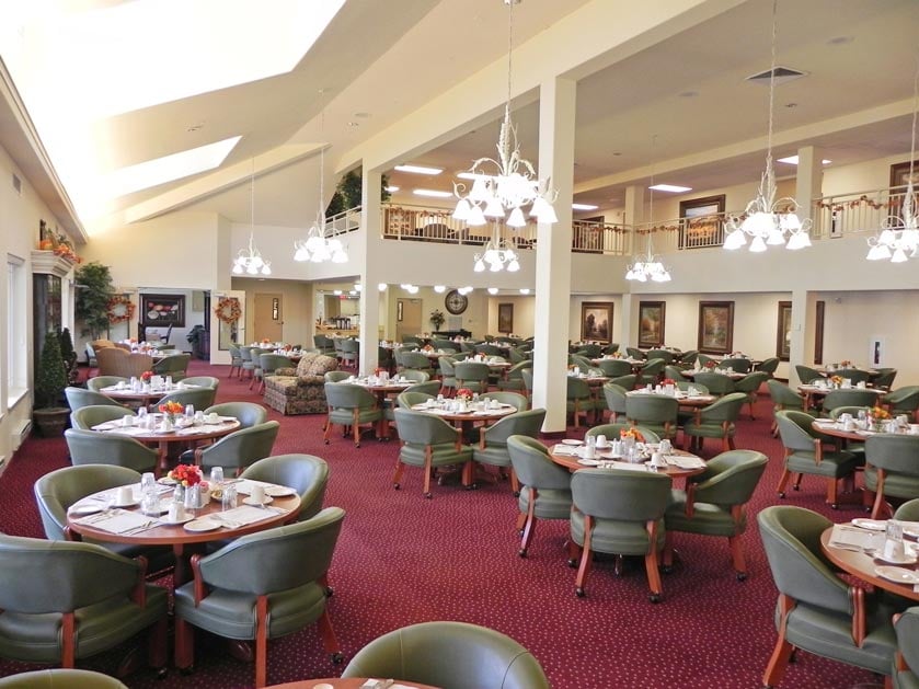 The dining room at Summit Glen set for mealtime