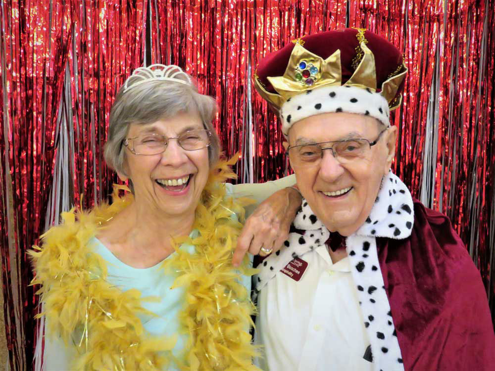 Residents enjoying activities and events at Summit Glen