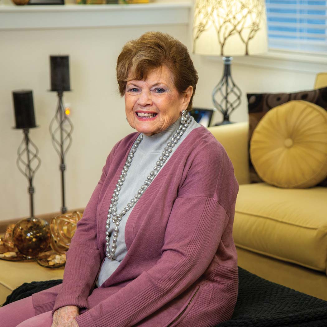 Residents enjoying time together at Summit Glen